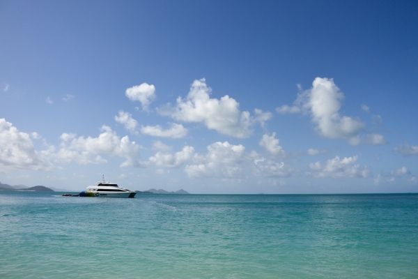 eatsleepwear, travel, australia, hamilton island, honeymoon, whitehaven beach