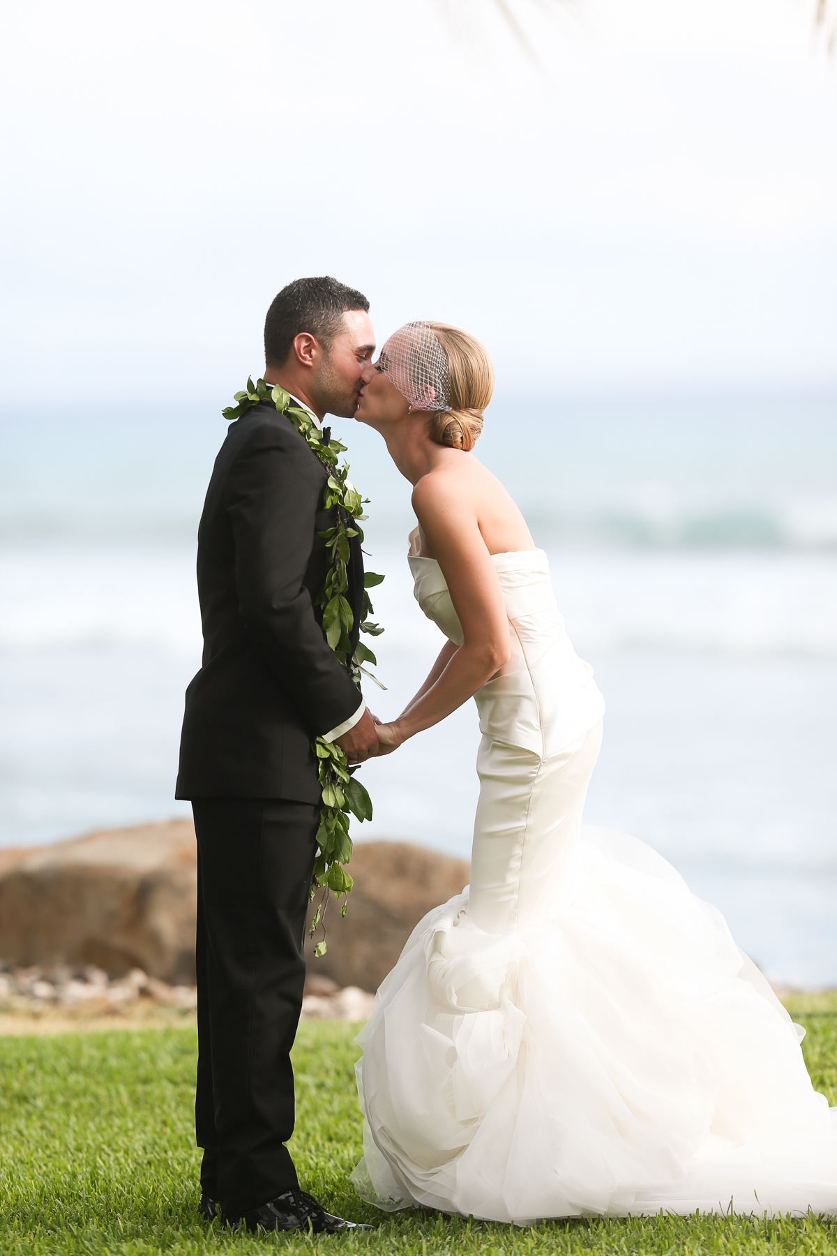 eatsleepwear, Kimberly Lapides, Kimberly Pesch, Wedding, Beach Wedding, Wedding Ceremony, Palm Trees, Alison Conklin, Maui, Hawaii, Olowalu Plantation House, Vera Wang