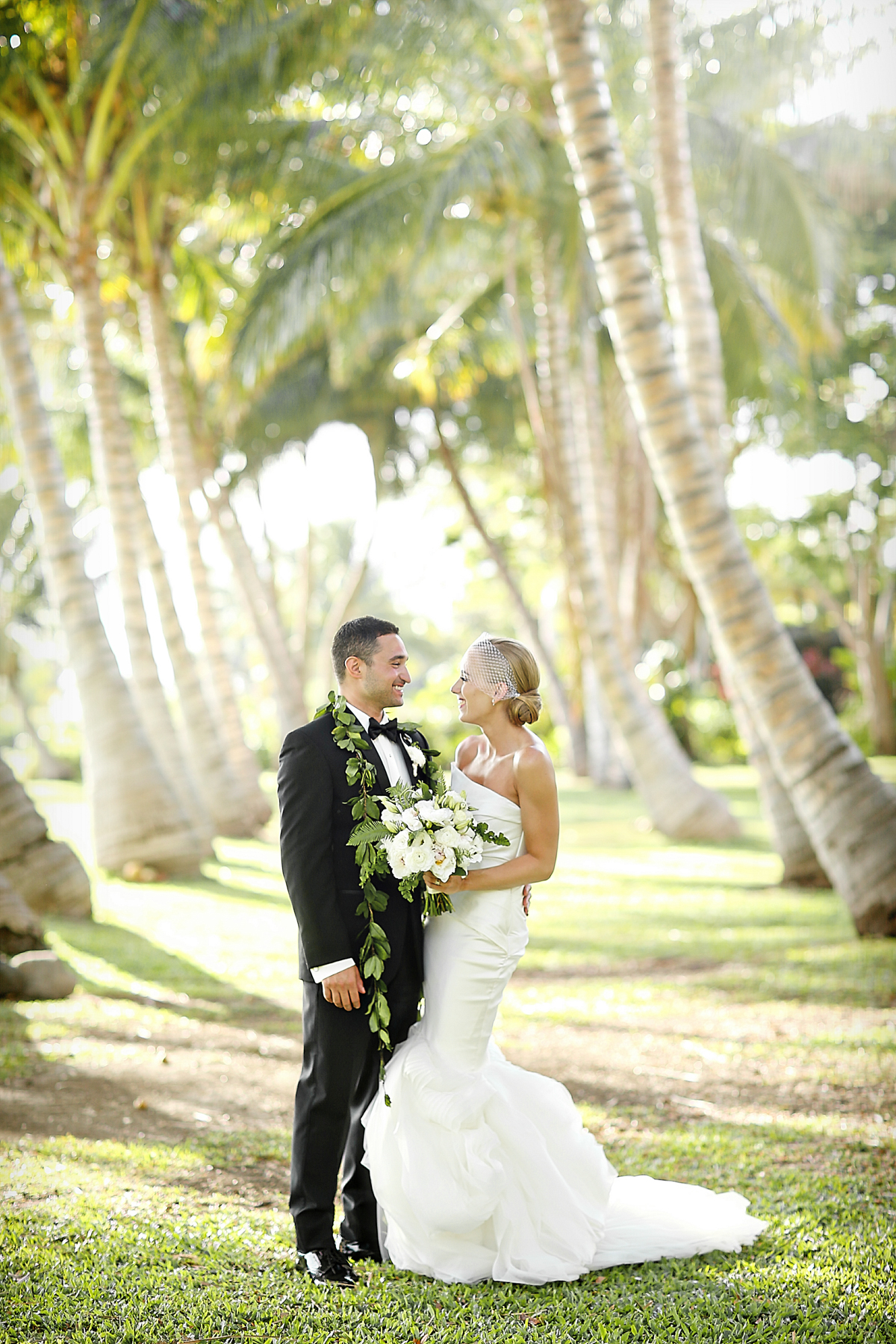 EatSleepWear, Wedding, Beach Wedding, Reception, Alison Conklin, Maui, Hawaii, Olowalu Plantation House, Vera Wang, Kimberly Pesch, Kimberly Lapides, Beach Wedding