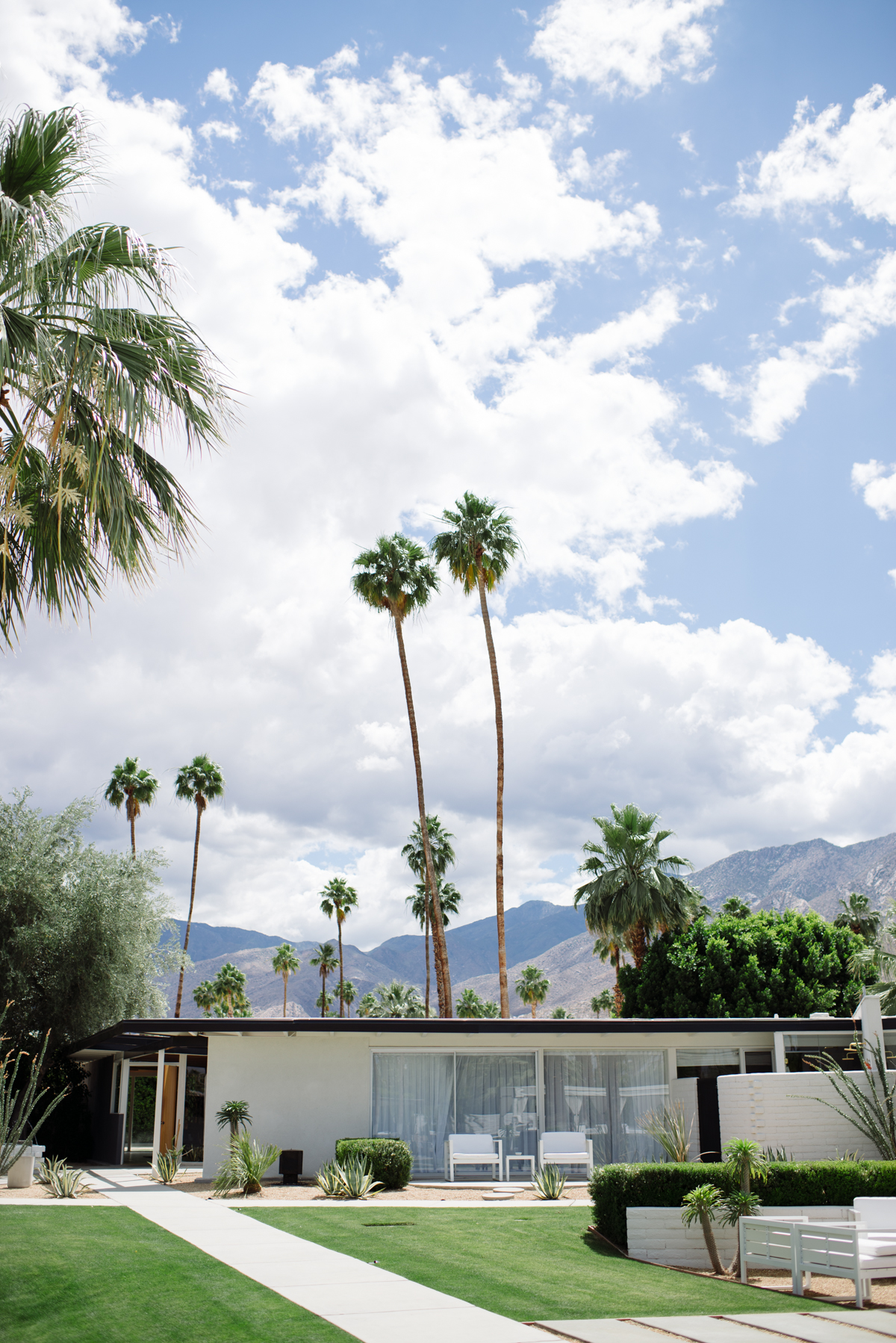 eatsleepwear-SmithHotels-PalmSprings-1