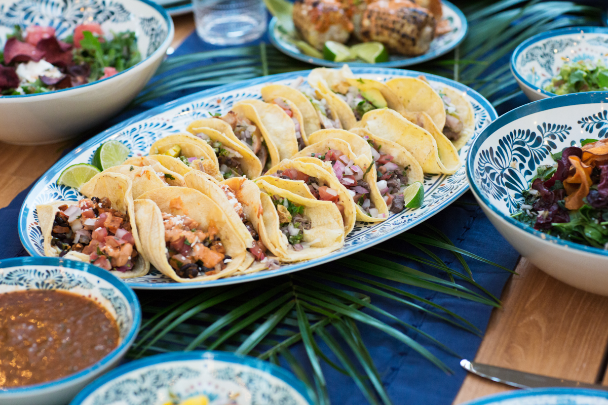 eatsleepwear, kimberly lapides, Home, William Sonoma, William Sonoma Home, Outdoor Entertaining, Dining, Summer, Mexican Alfresco, Tacos, backyard