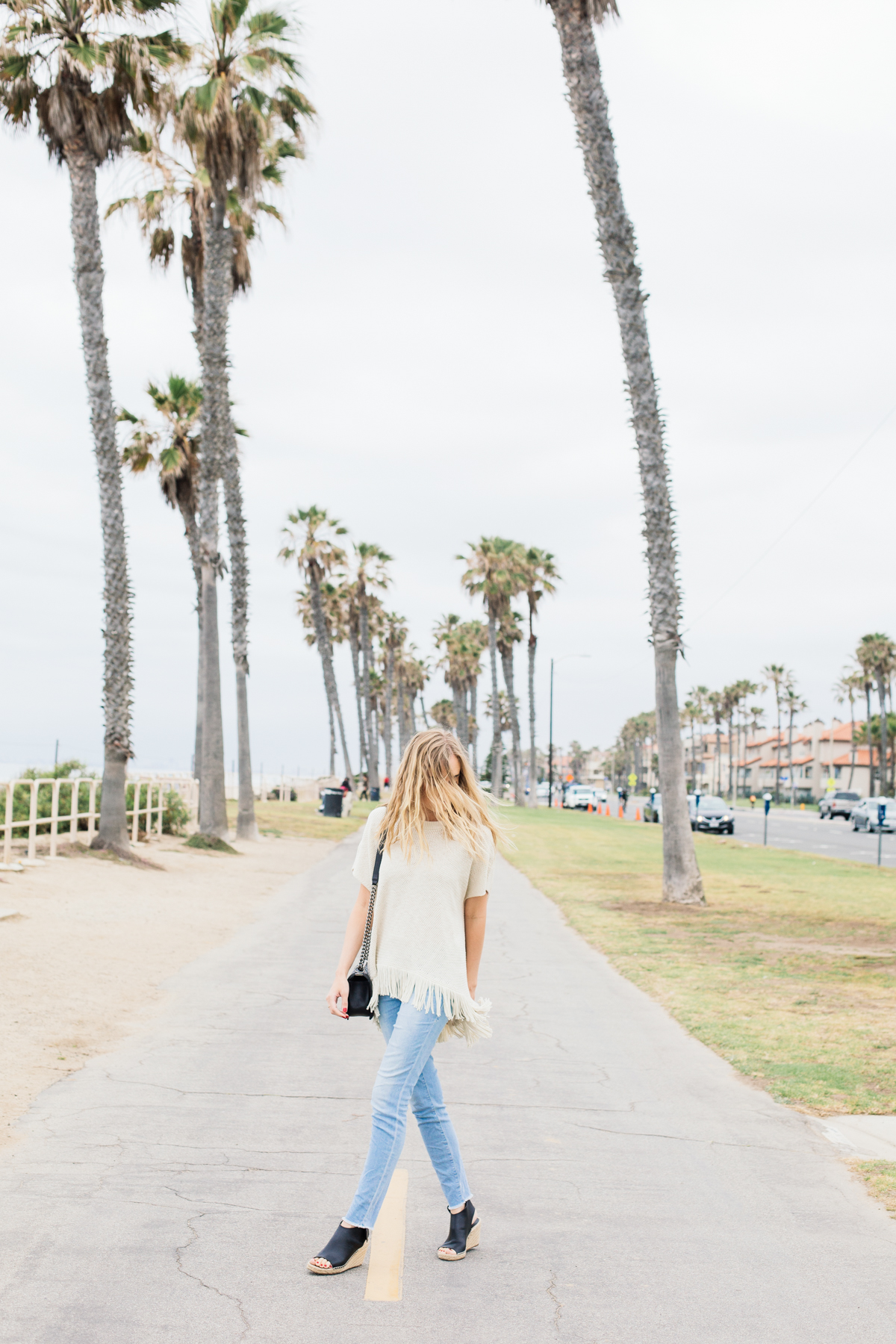 eatsleepwear, Outfit, Kimberly Lapides, Michael Stars, Frame Denim, Chanel, Celine