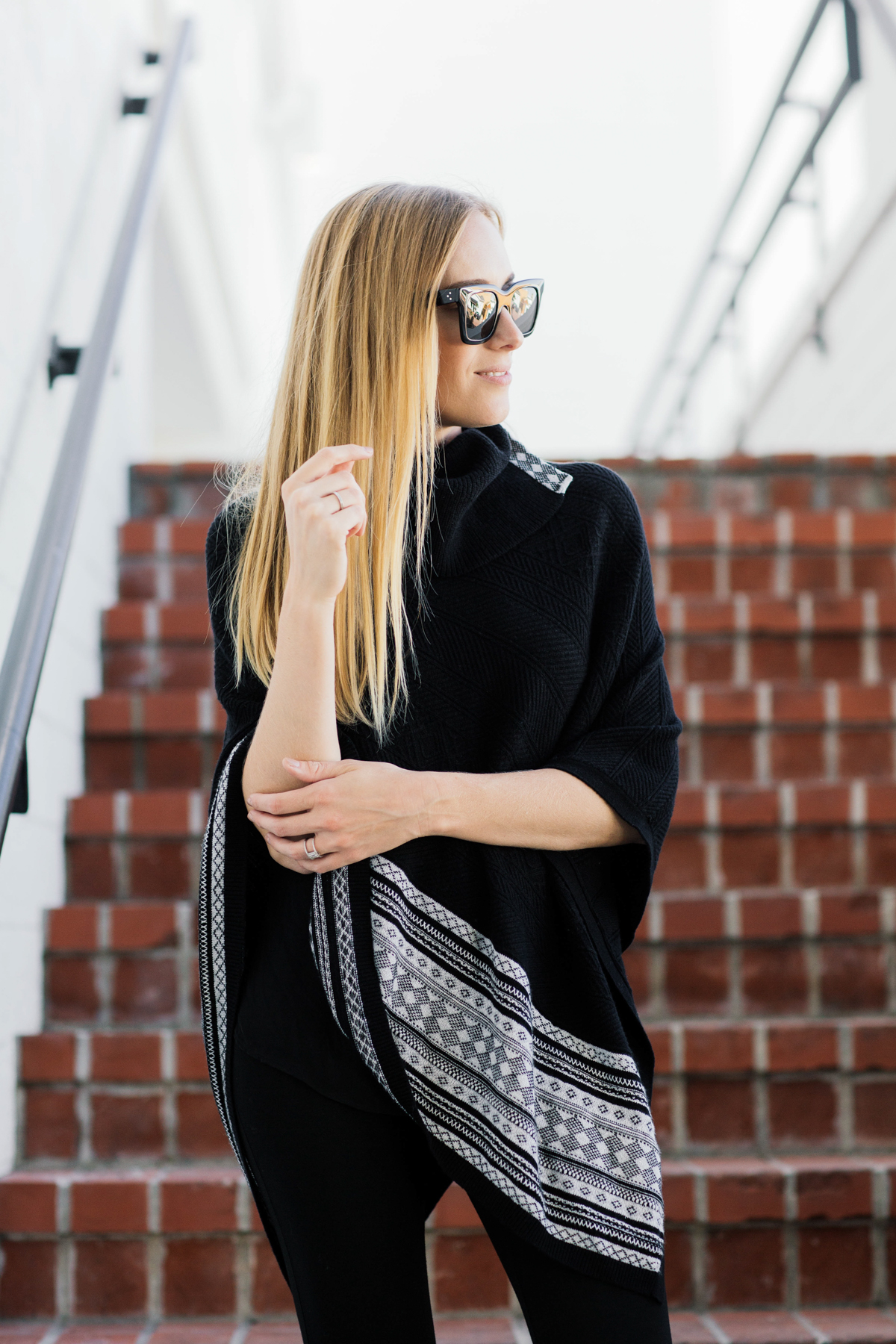 eatsleepwear, kimberly lapides, outfit, white house black market, whbm, holiday, poncho