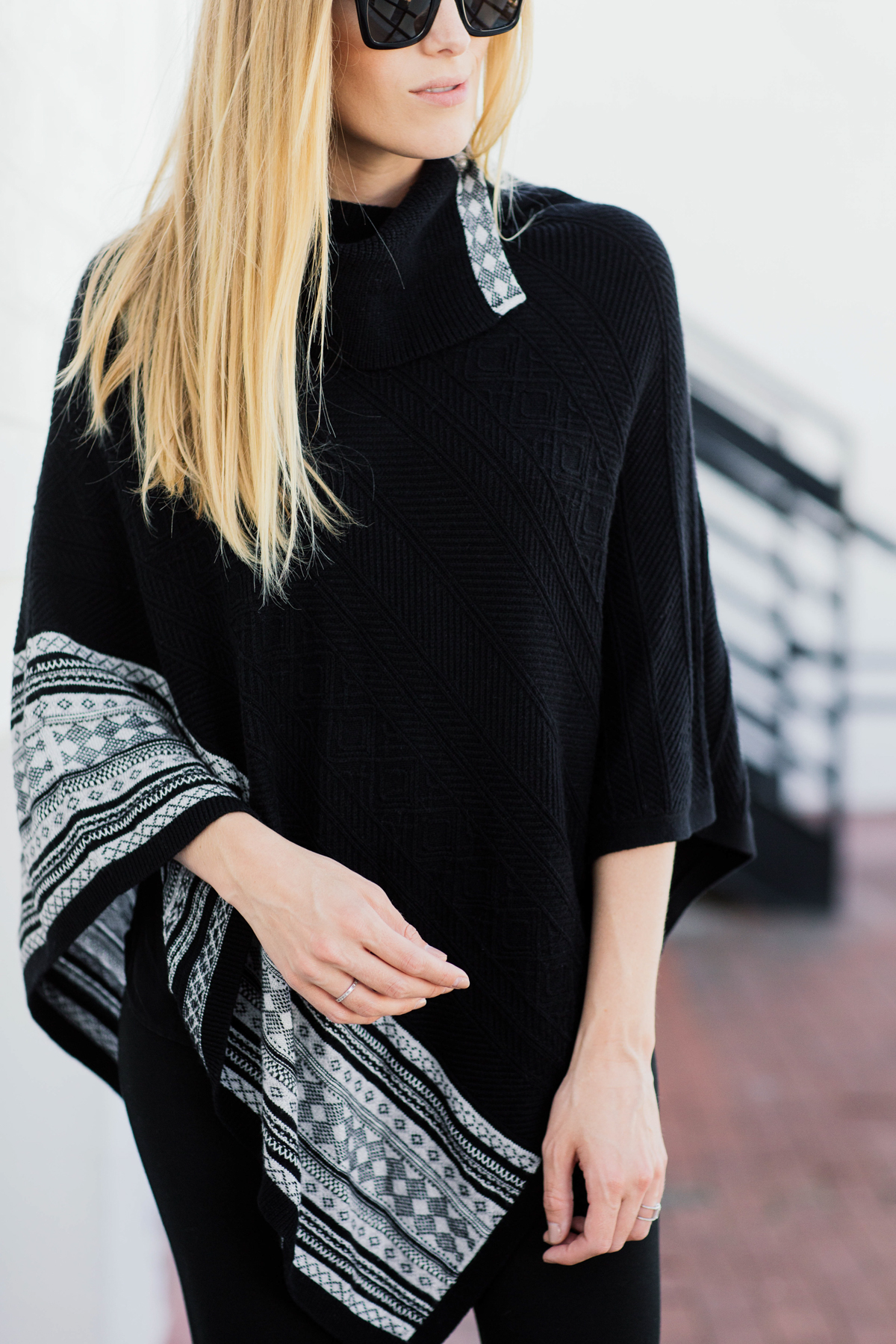 eatsleepwear, kimberly lapides, outfit, white house black market, whbm, holiday, poncho