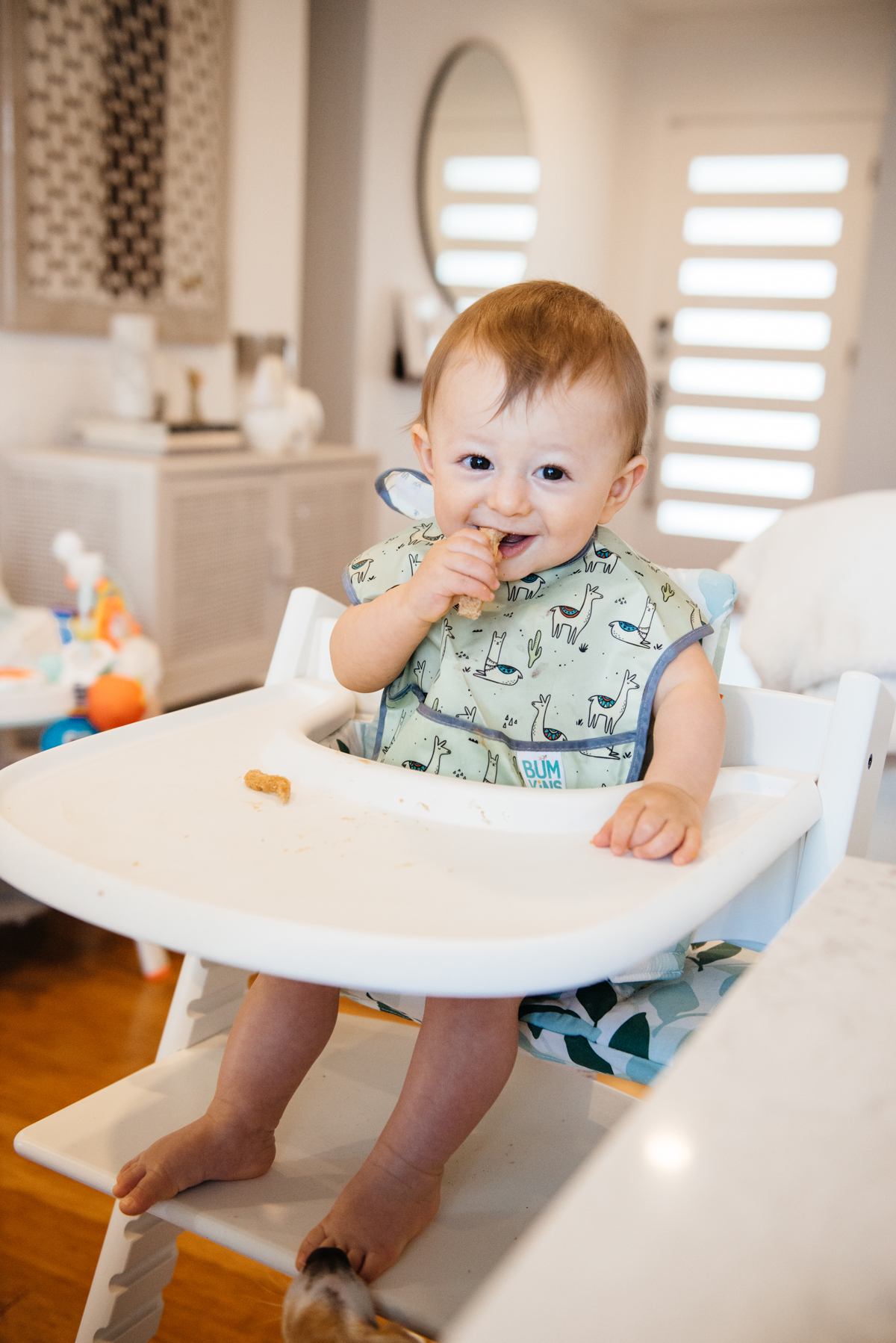 BABY FEEDING TIPS: BABY CEREAL, PUREE, AND BABY LED WEANING stokke high chair kimberly lapides eatsleepwear