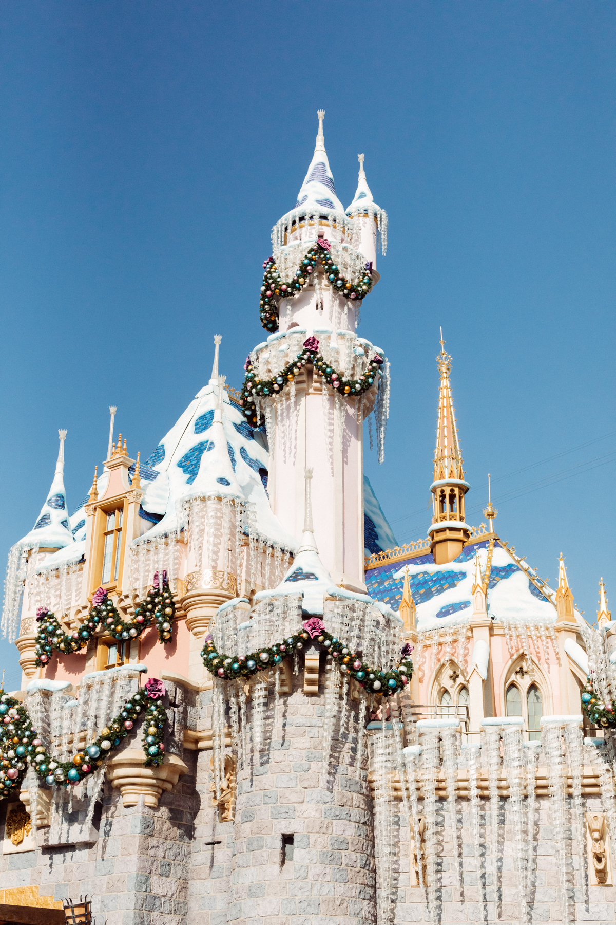 eatsleepwear kimberly lapides The holidays at Disneyland Resort holiday decor sleeping beauty's castle